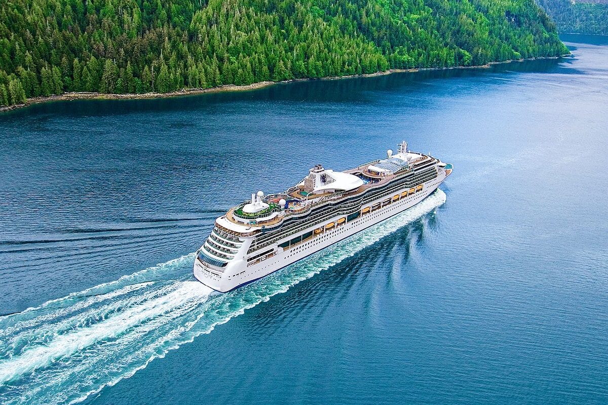 There’s A World Cruise That Travels for 9 Months Straight And I’m Packing My Bags