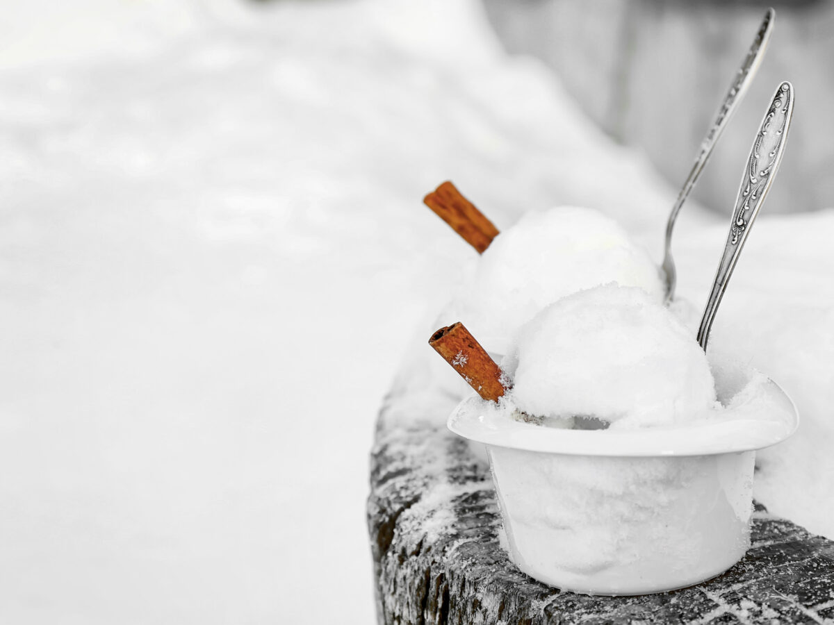 People Are Making Snow Cream With Fresh Snow and I’m Trying It