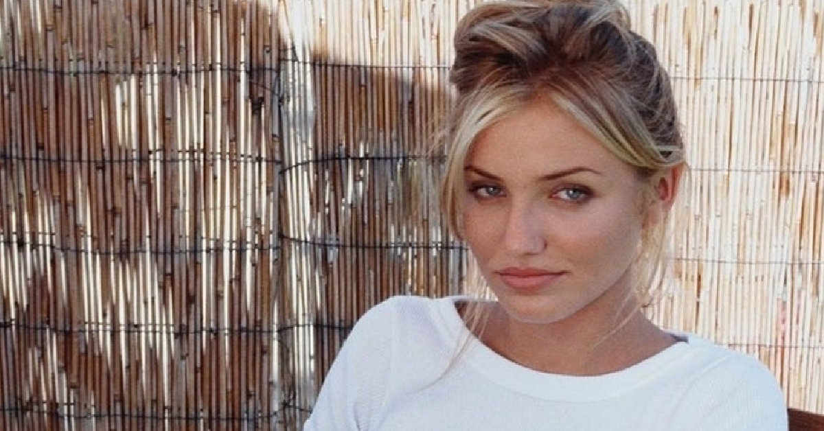 Skinny ’90s Eyebrows Are Back and Mama Would Be Proud