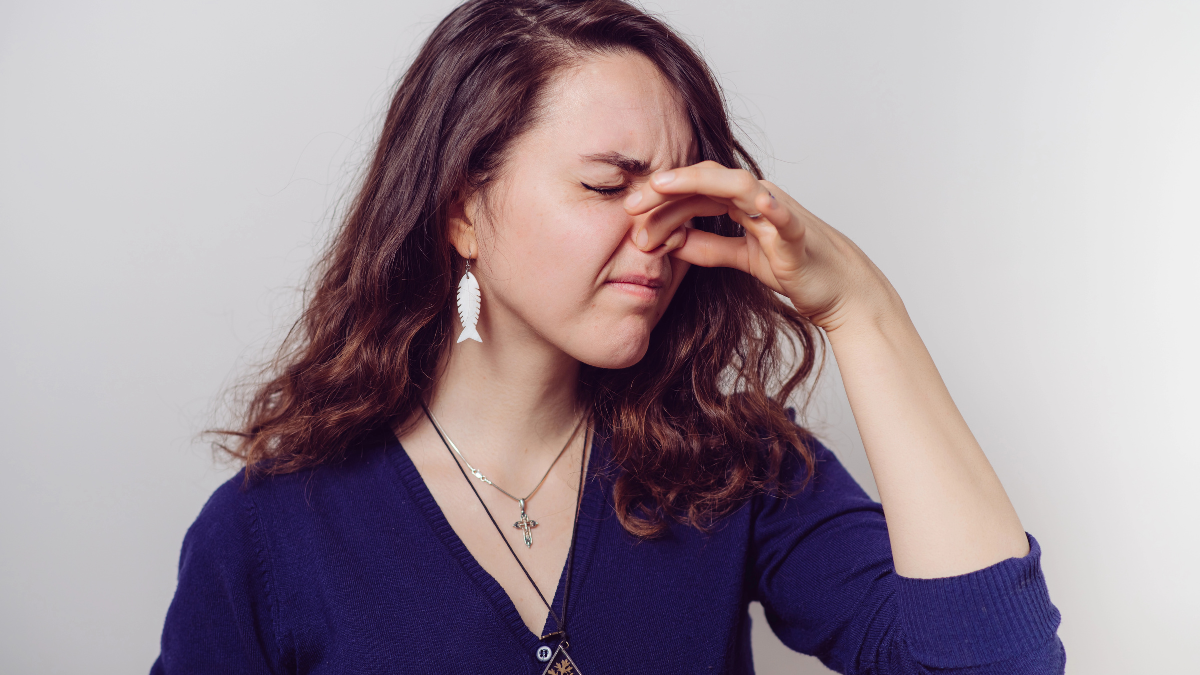 woman making face