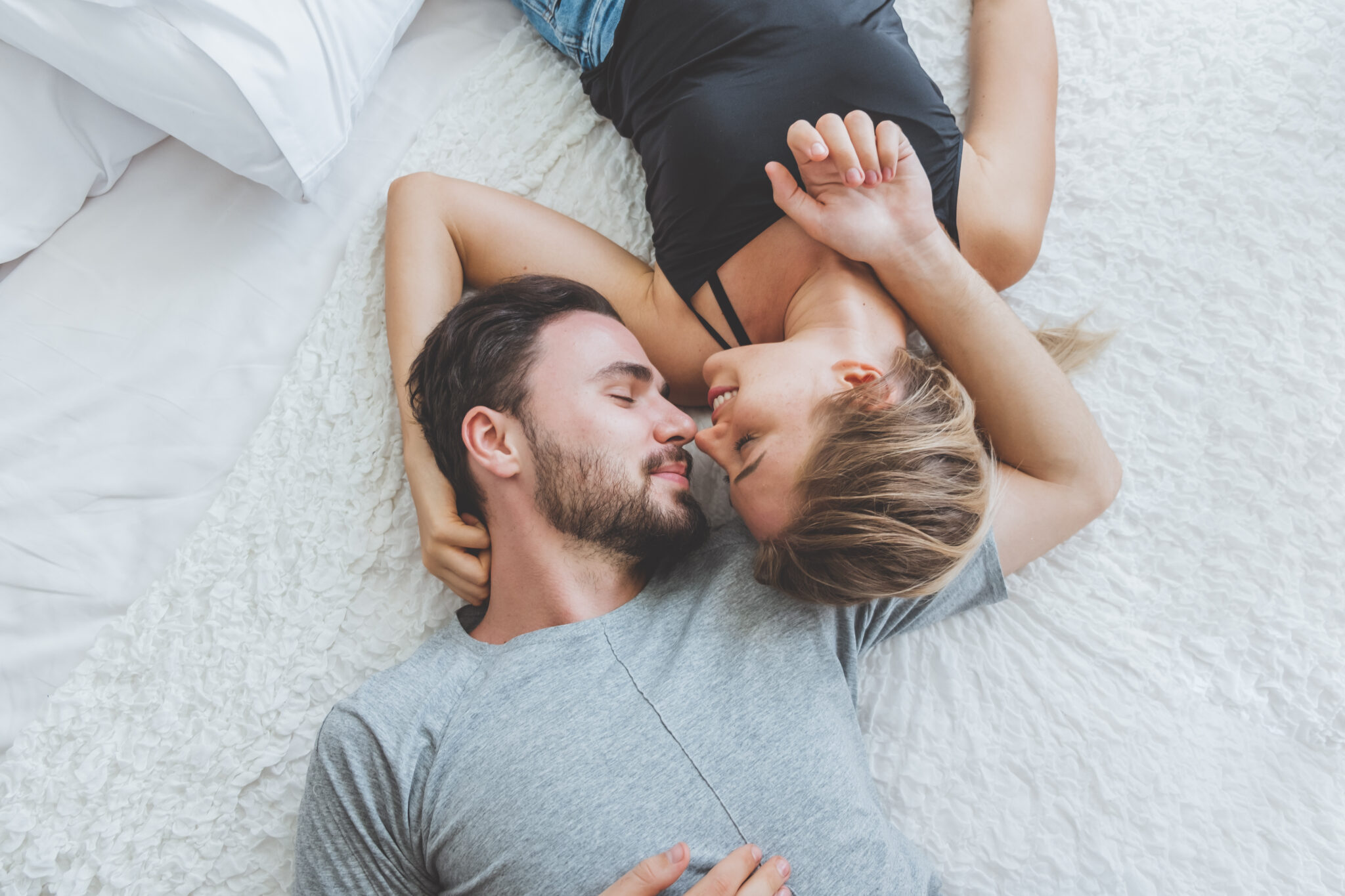 15 Realistic Reasons You Should Try Dating Your Friend