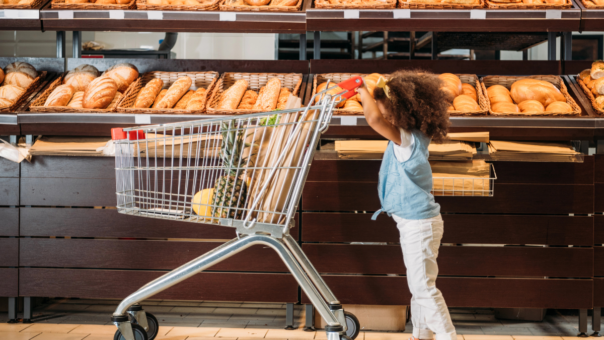 kid at grocery store