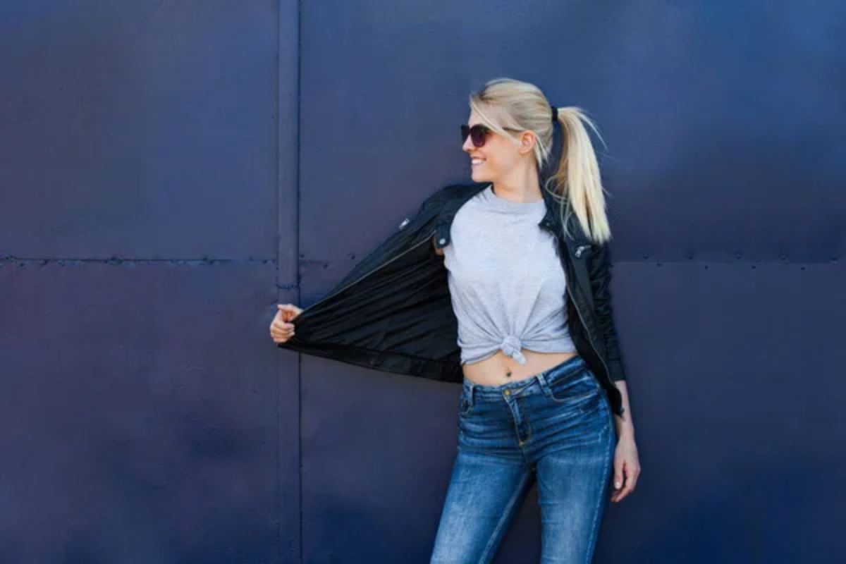 Woman Jeans T-Shirt