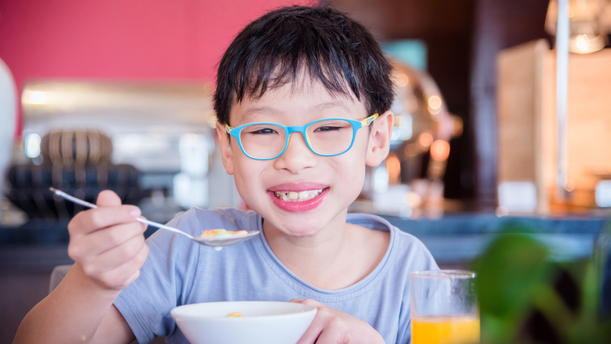 boy eating cereal