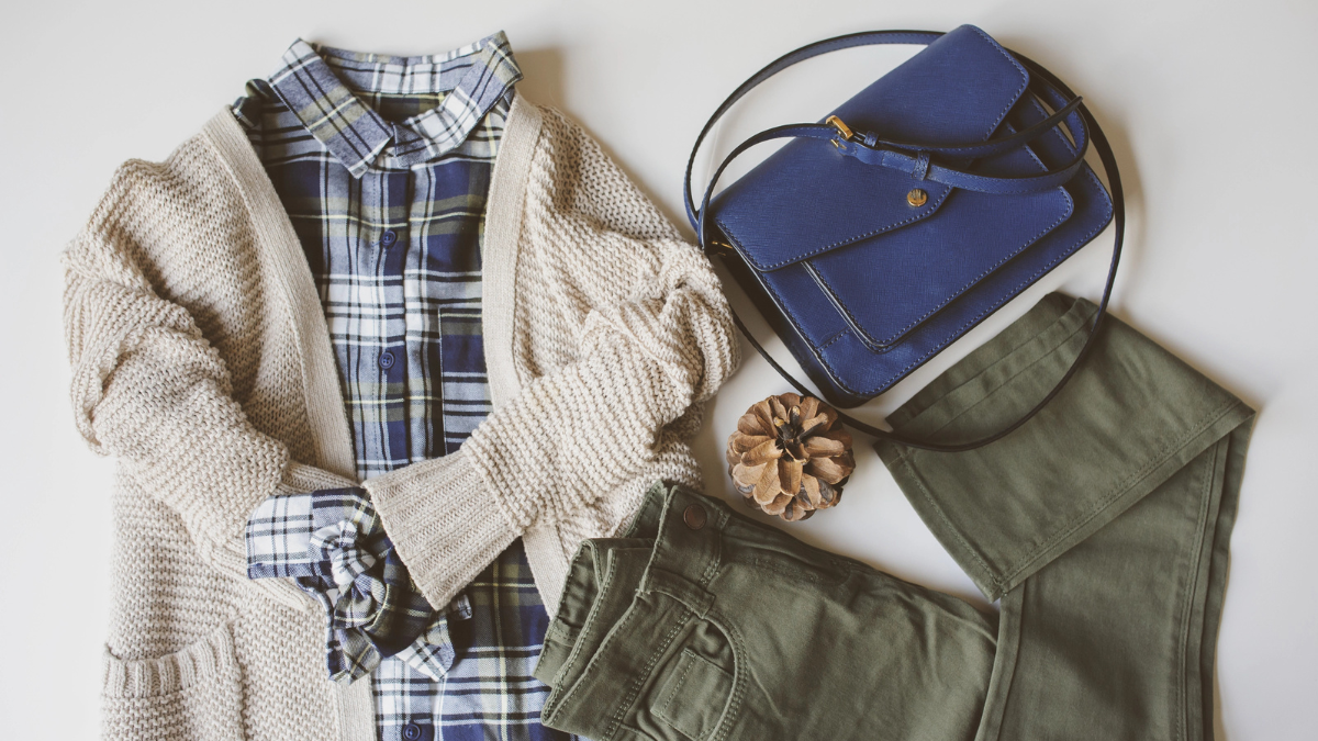 fall outfit with sweater and purse