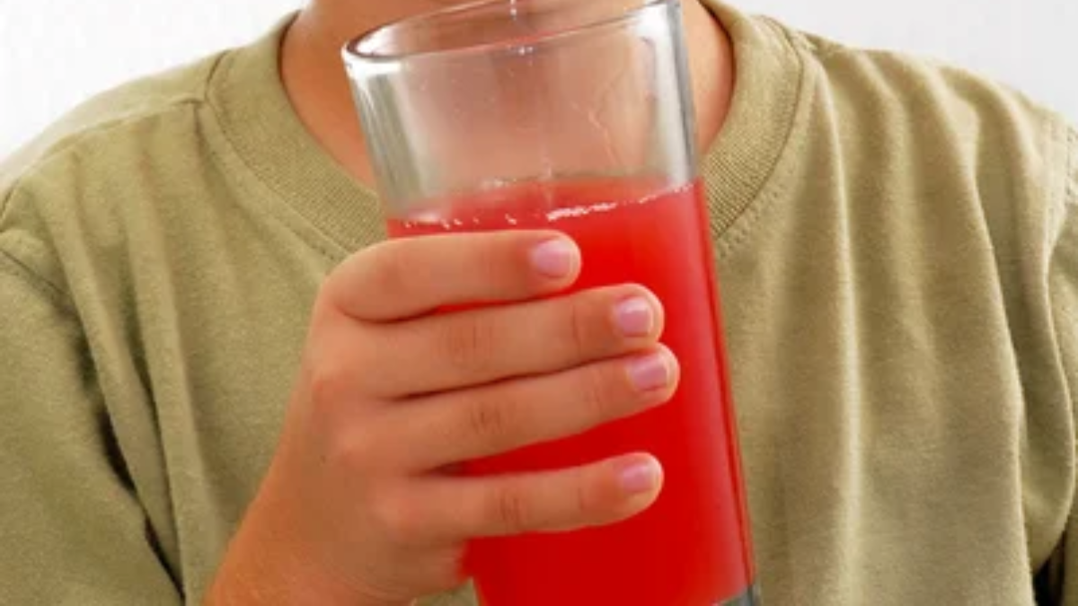 kid drinking juice