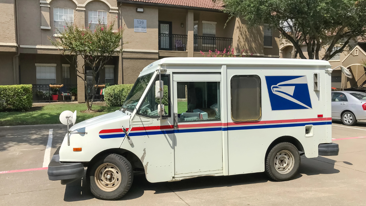 mail truck