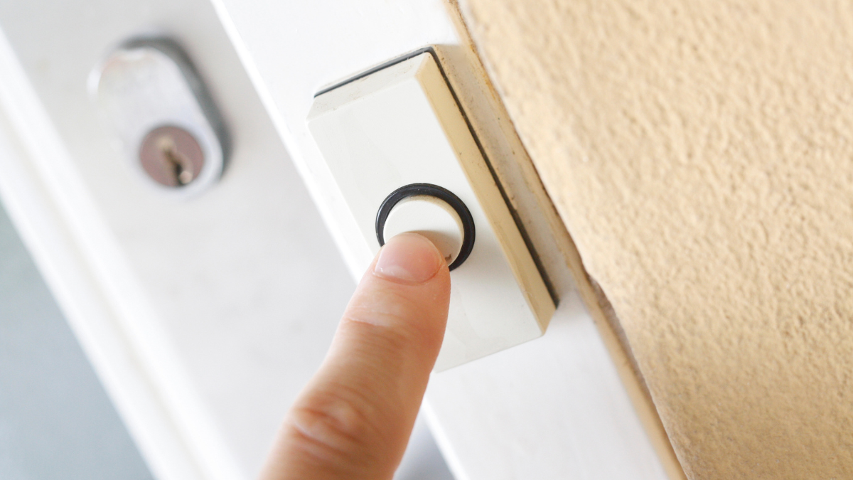 ringing doorbell