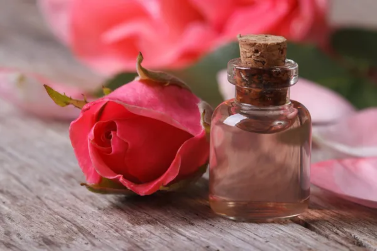 Rose Water Make Up