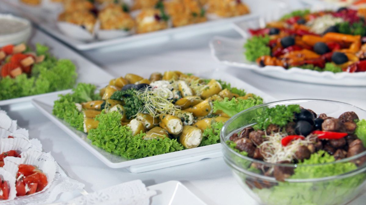 Serving Trays and Platters