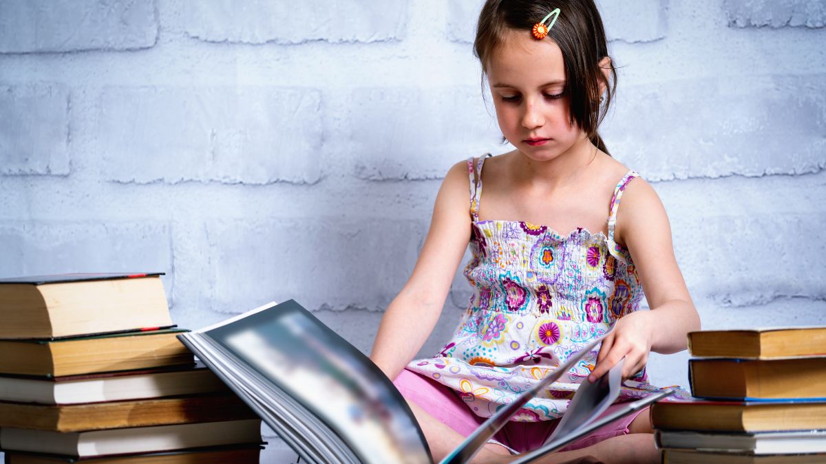 girl sitting and reading