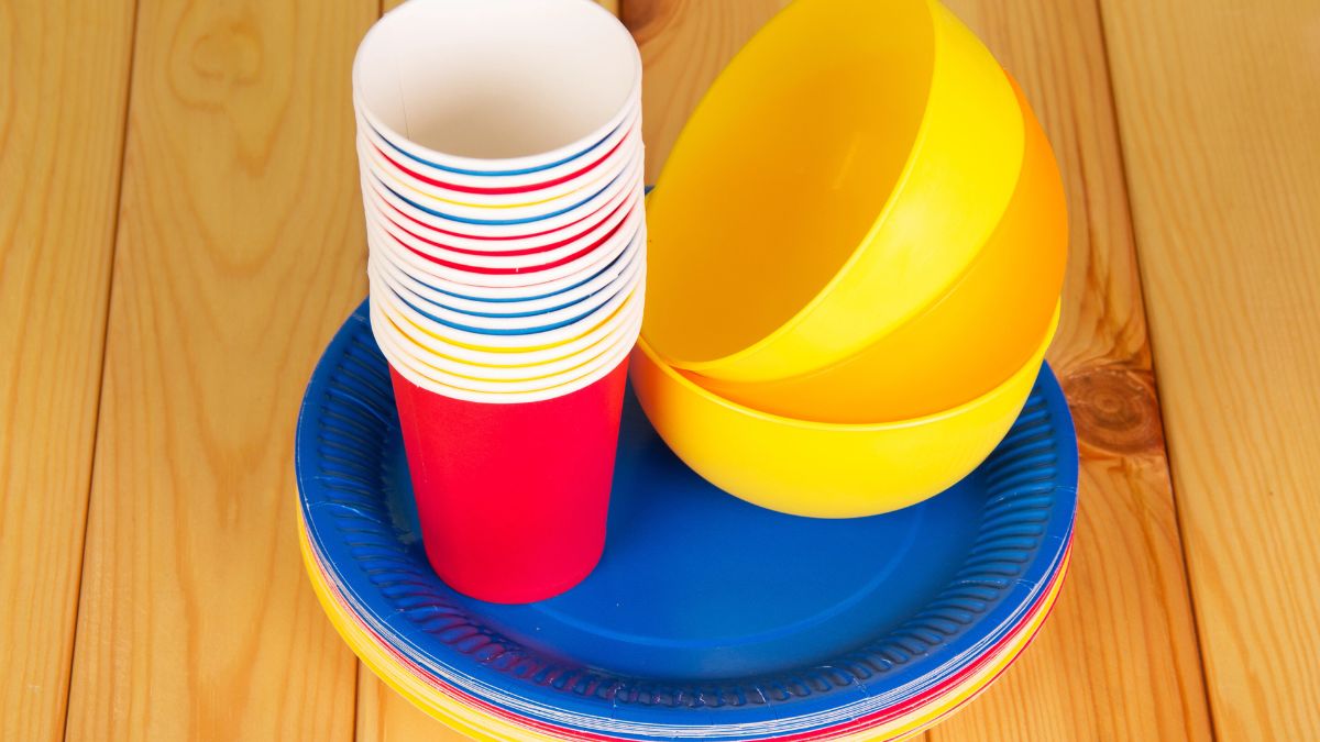 plastic dishes