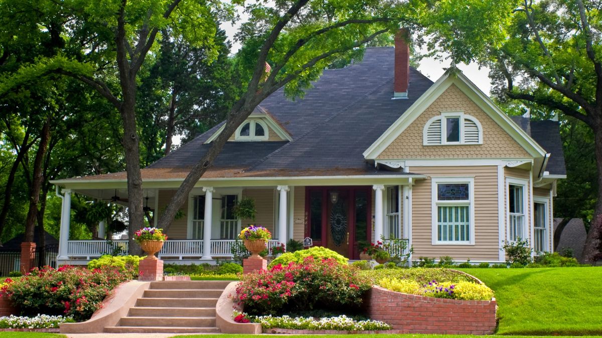 pretty house