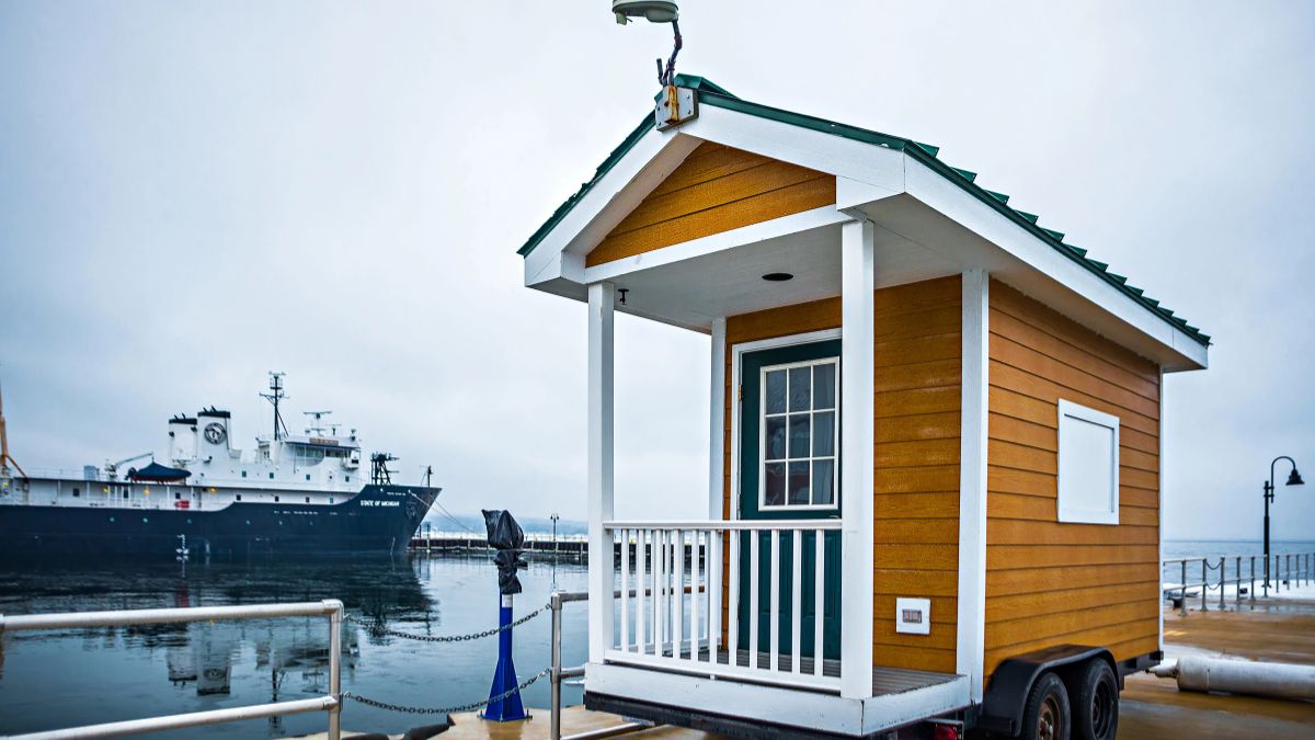 tiny house on wheels