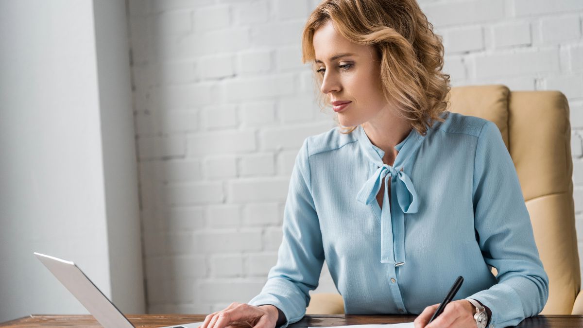 woman working on computer