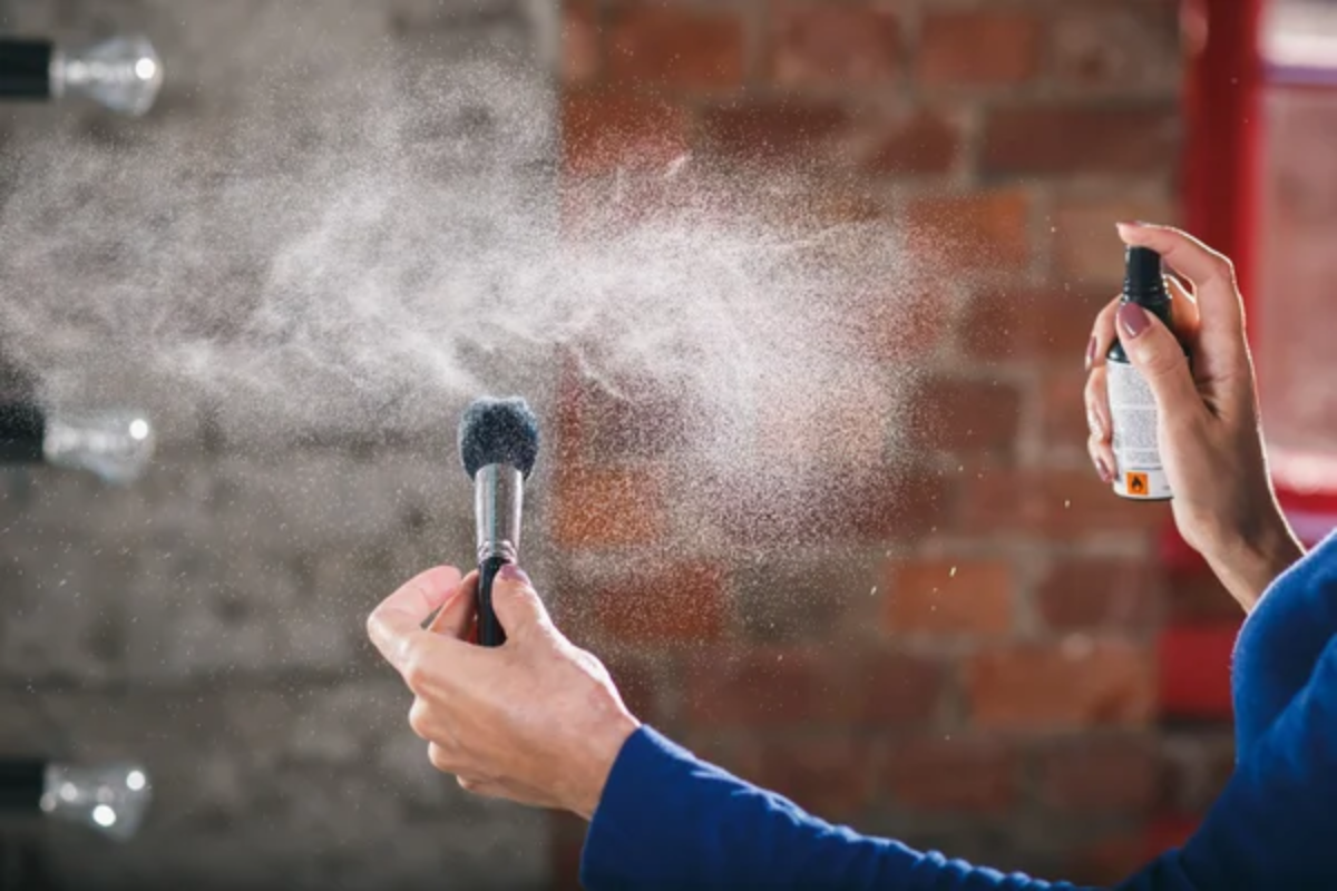 Make Up Brush Clean