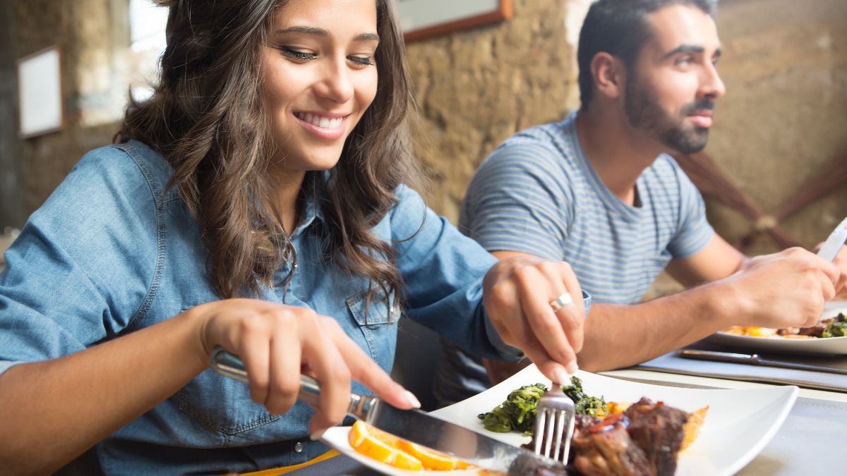 couple eating out