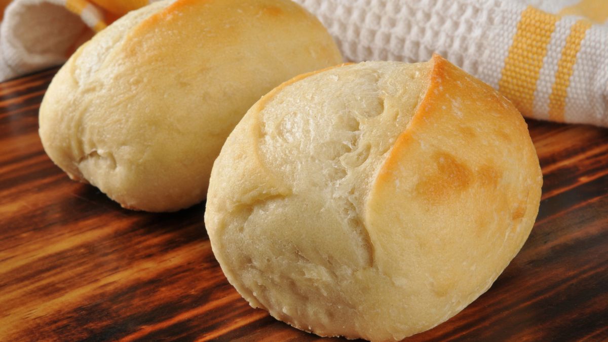 dinner rolls