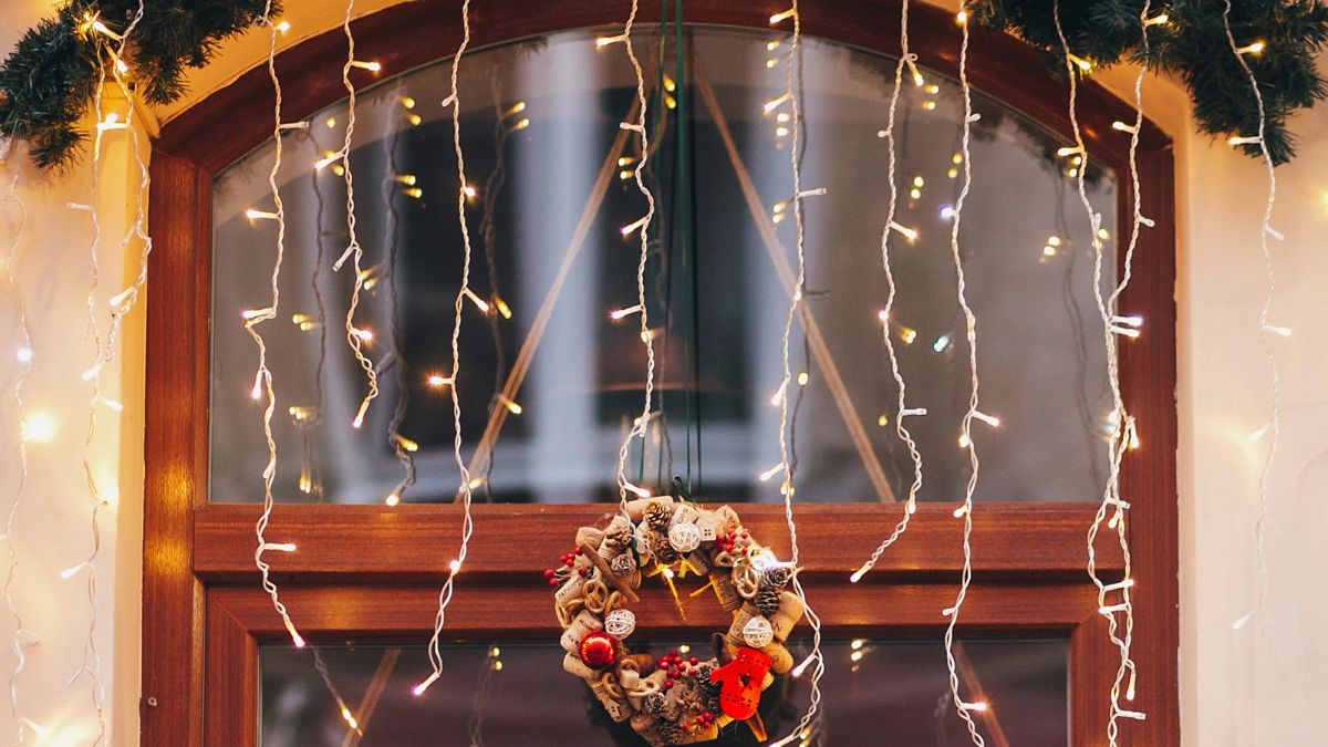 outside christmas decor