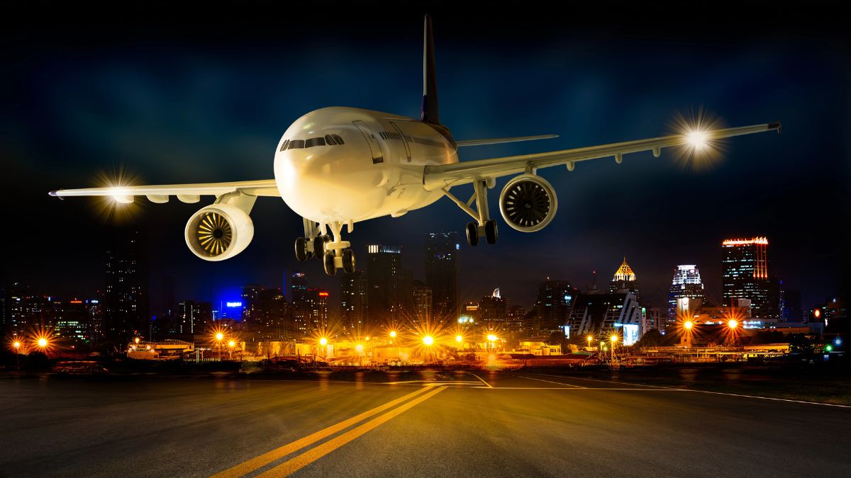 plane landing at night