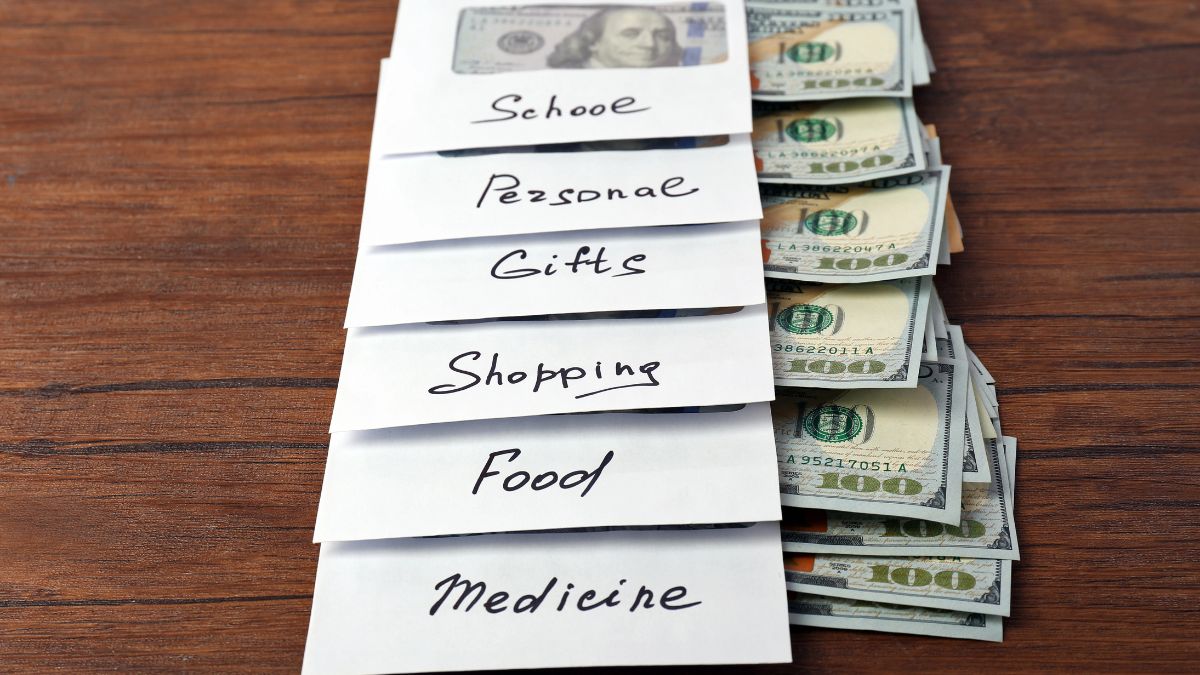 save money in envelopes