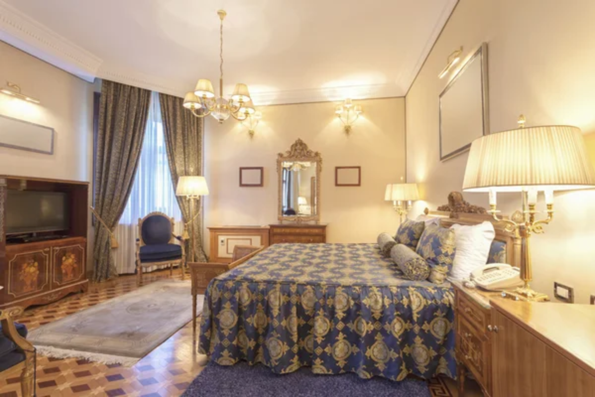 Fancy Hotel