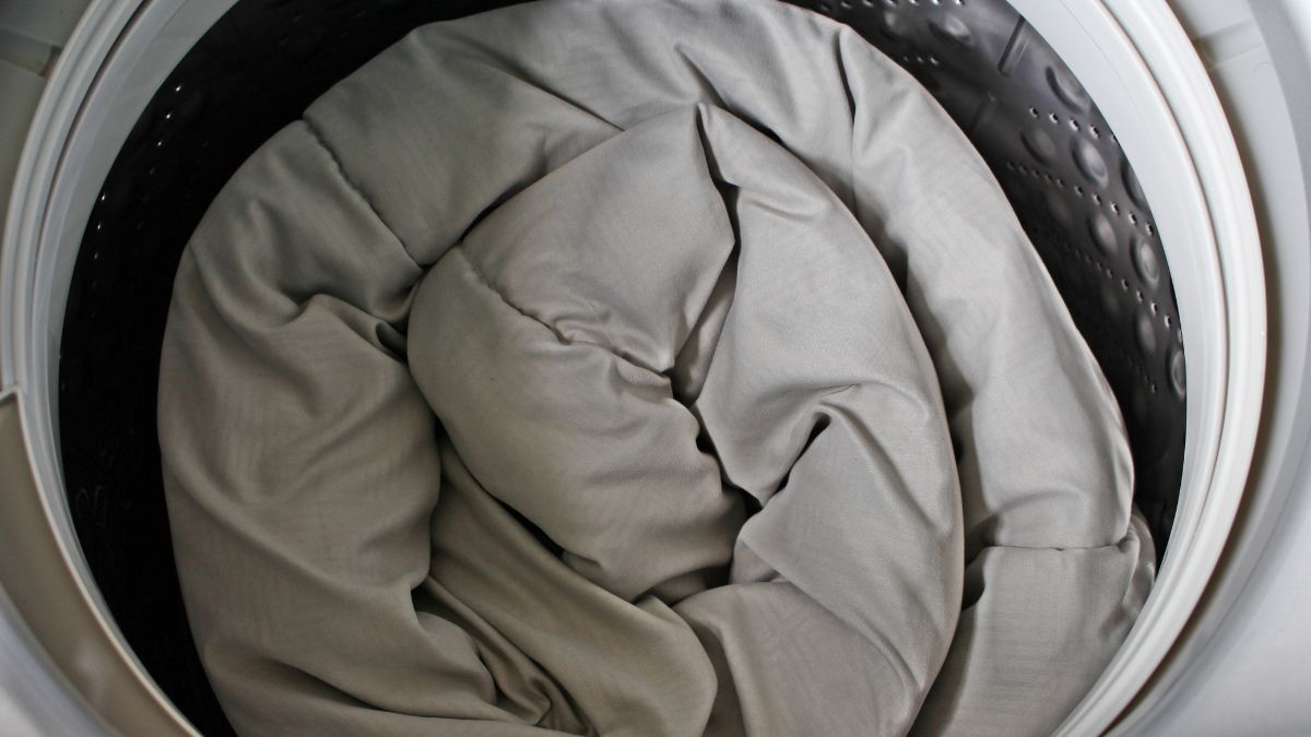blanket in washer