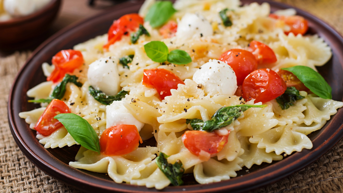caprese pasta salad