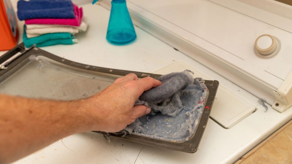 cleaning lint trap