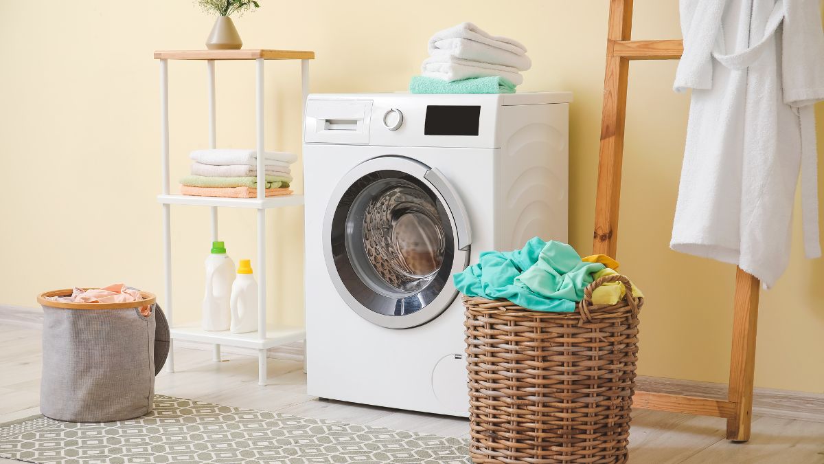 washer with laundry