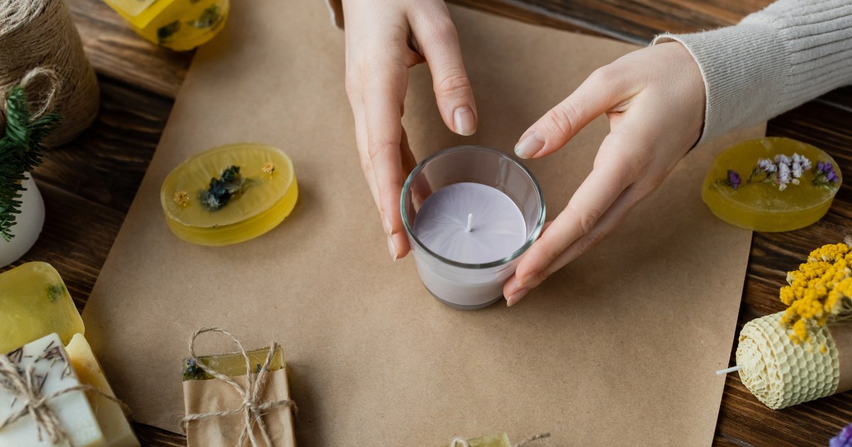 15 Best Candle Scents to Make Your House Smell Like Heaven This Fall