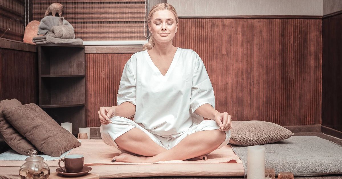 15 Calming Aromatic Herbs for Meditation