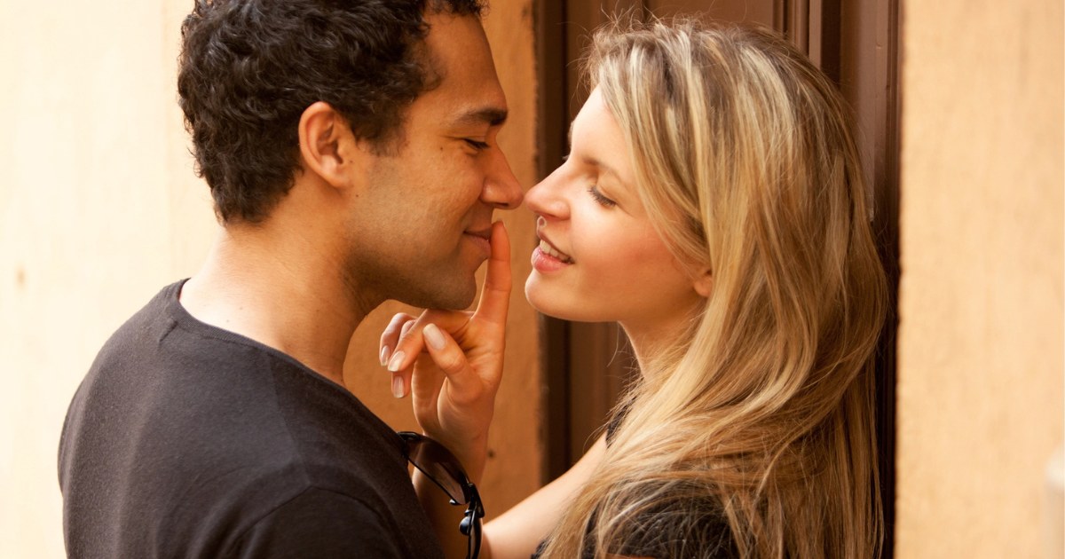 15 Hints Women Drop To Show They Are Interested In You