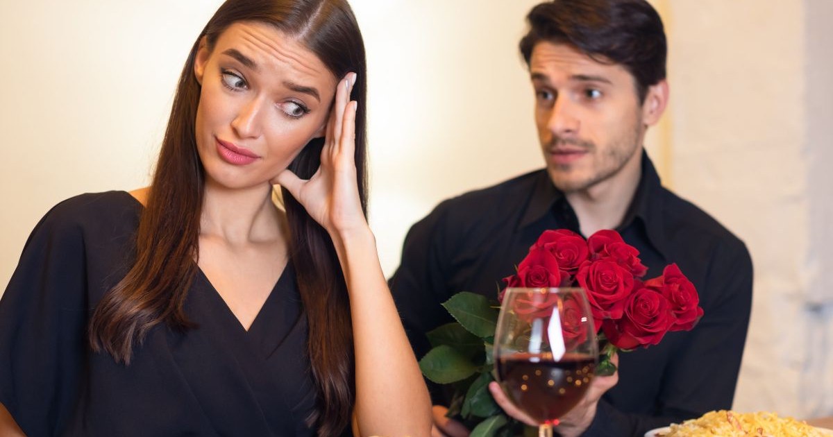 15 Polite Exit Strategies for First Date Awkwardness