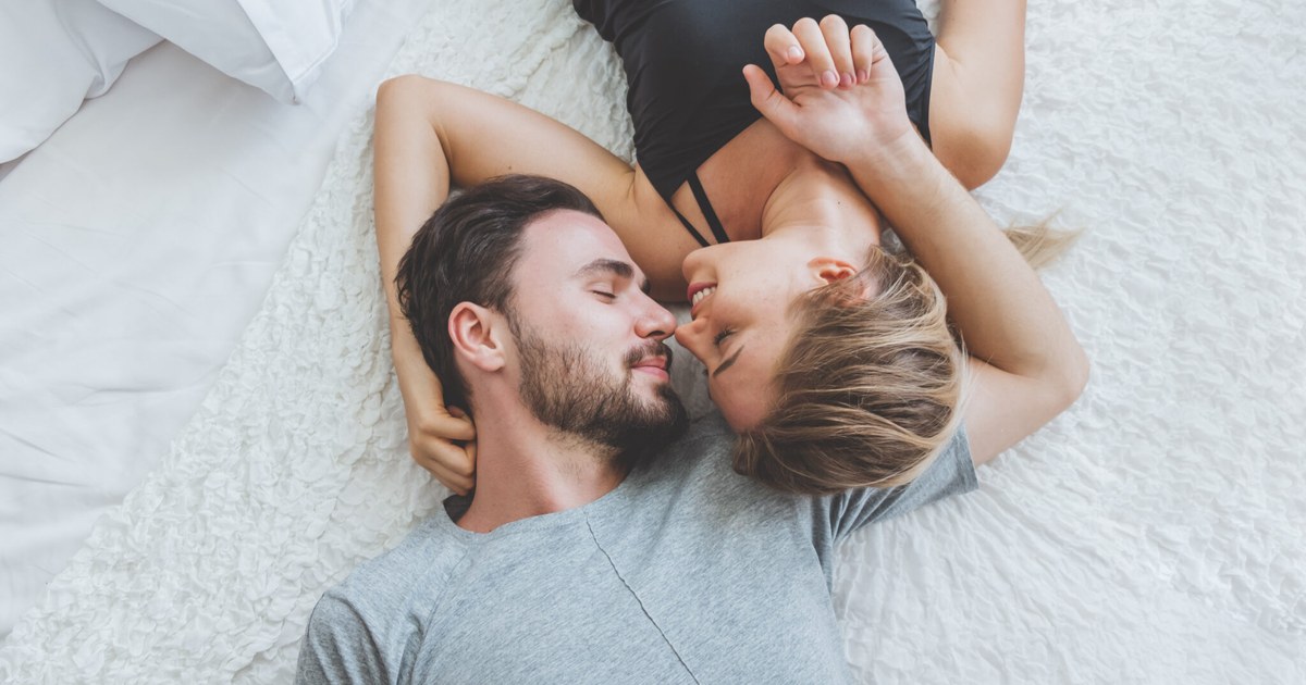 15 Realistic Reasons You Should Try Dating Your Friend