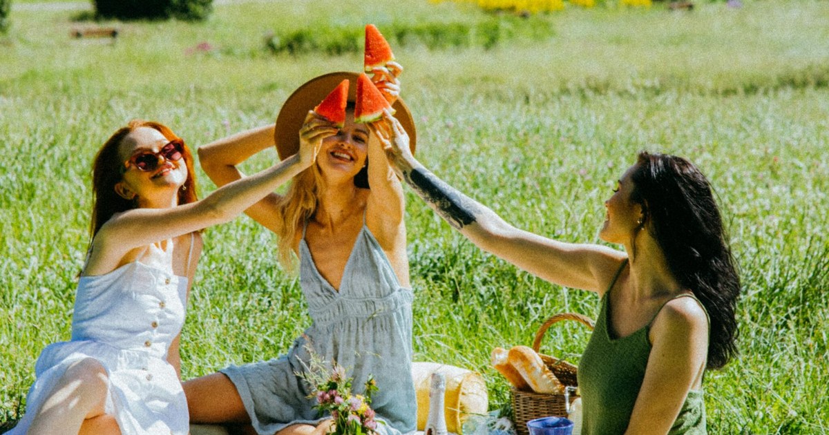 15 Reasons People With Friends Still Feel Super Lonely