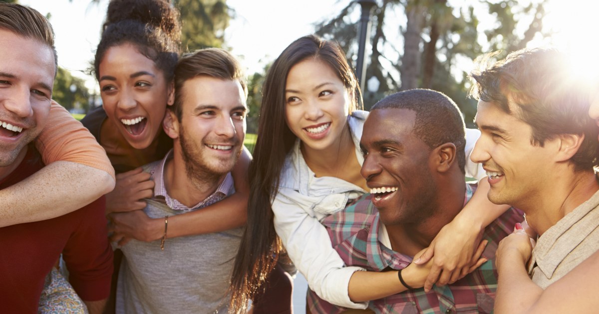 15 Simple Behaviors That Will Naturally Draw Friends to You