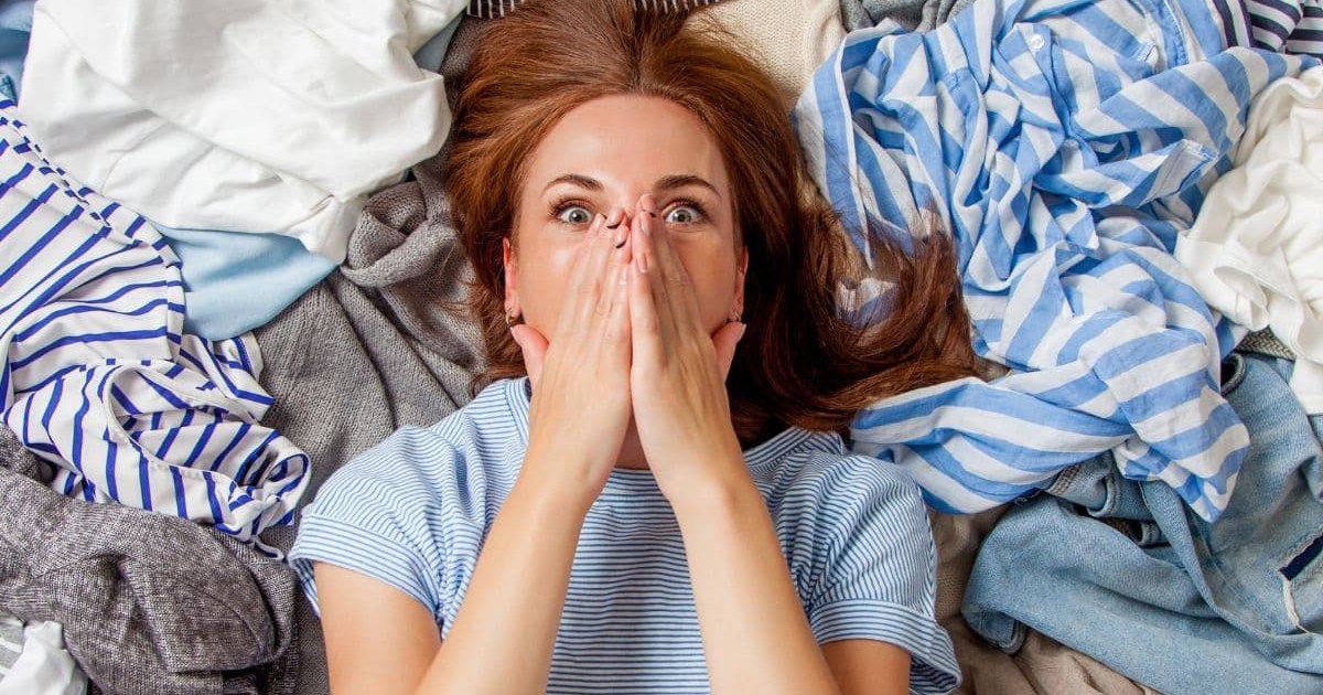 15 Things You Should Never Throw Away When Decluttering