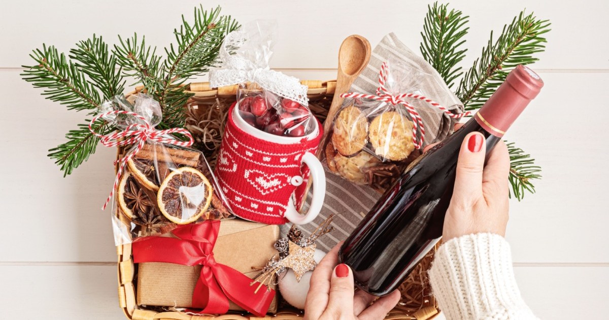15 Unique Holiday Gift Baskets Everyone Will Actually Love