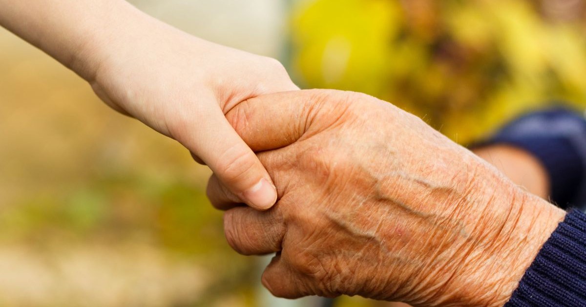 17 Heartfelt Ways to Give Back This Holiday Season