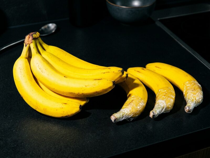 The real reason your bananas go brown in three days (and what actually fixes it)