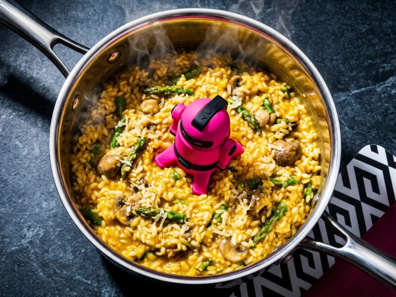This automatic pan stirrer actually works while you walk away from the stove