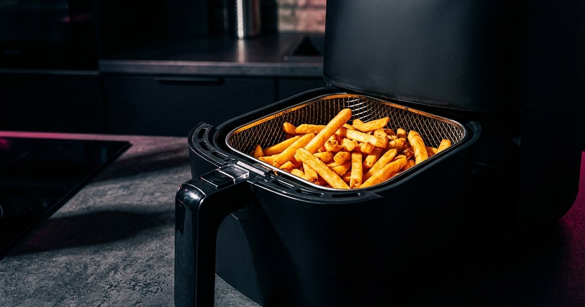 Why does your air fryer make food taste metallic (and how to fix it)