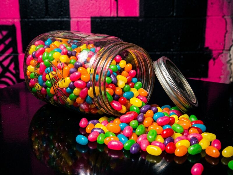 How to actually win those ‘guess how many are in the jar’ contests