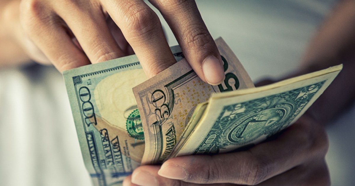 How to Thrive When You’re Broke: 14 Simple Hacks for Making the Most of What You Have