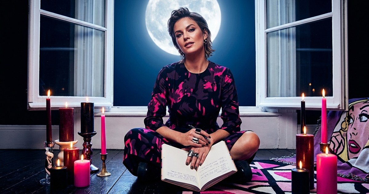 Moon rituals actually work — but not the way you think they do